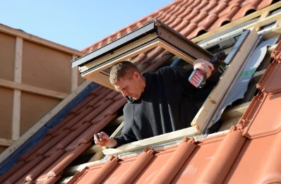 Pose de fenêtres de toit Velux à Auzas